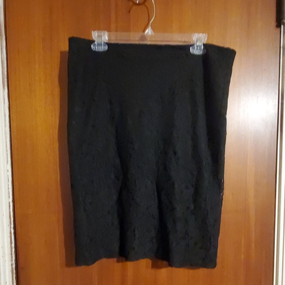 Lace skirt